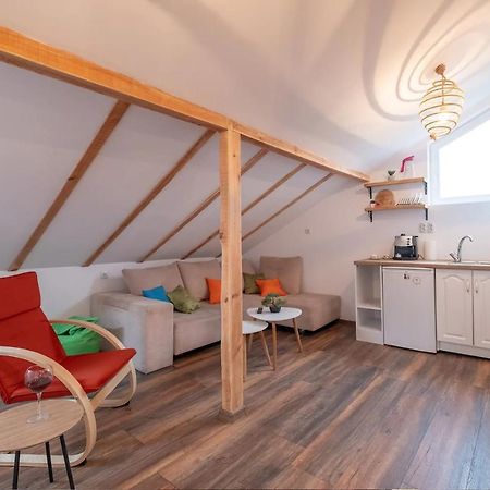 Entire Central House With Guest Rooms & Garden Sofía Exterior foto