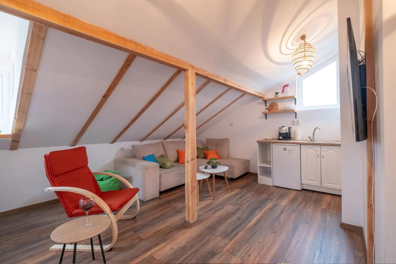 Entire Central House With Guest Rooms & Garden Sofía Exterior foto