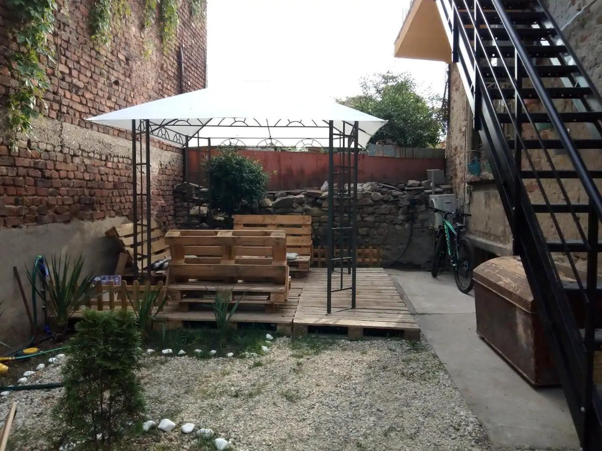 Entire Central House With Guest Rooms & Garden Sofía Exterior foto